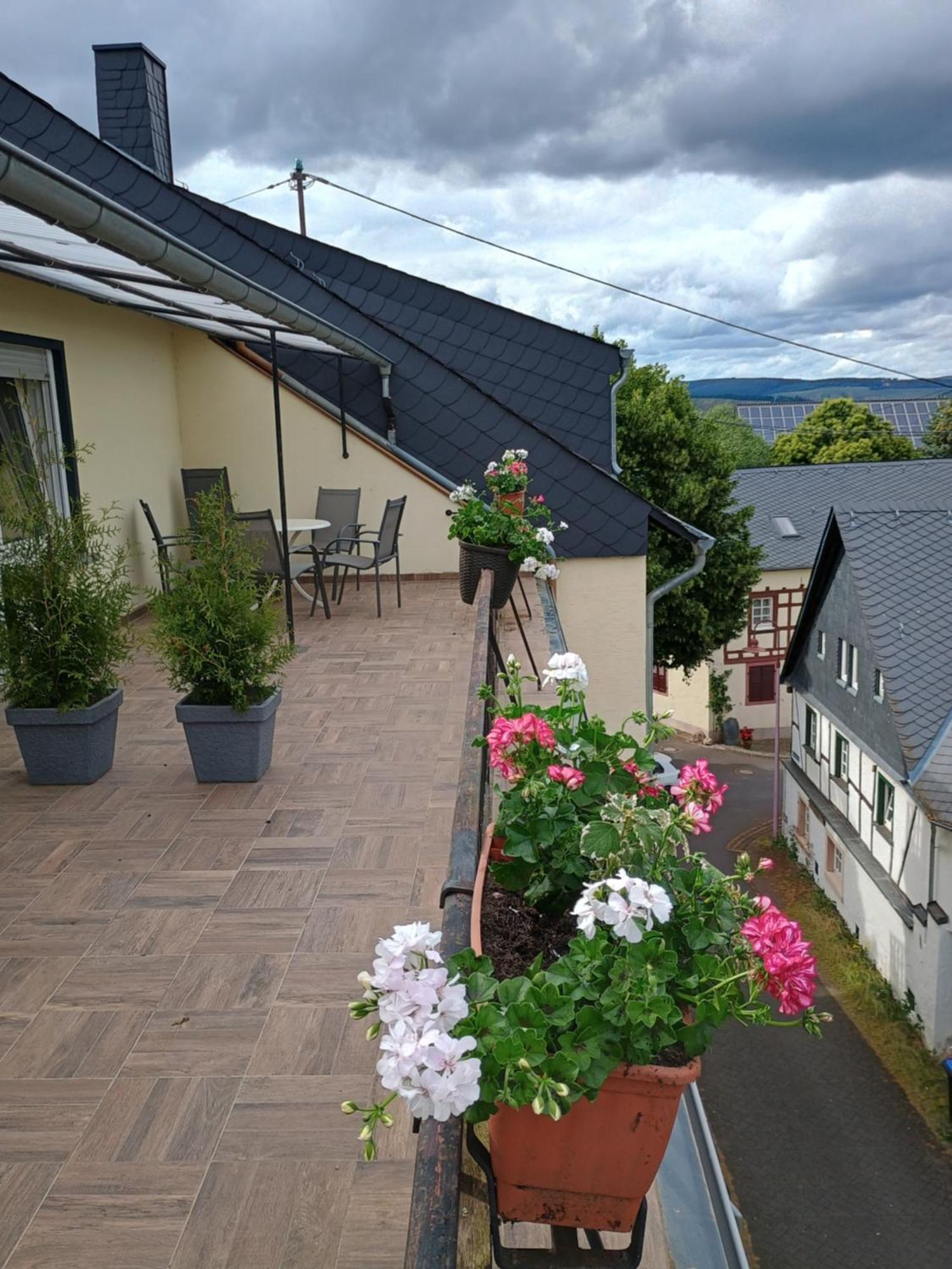 Gasthof Zur Grafschaft Veldenz Екстер'єр фото