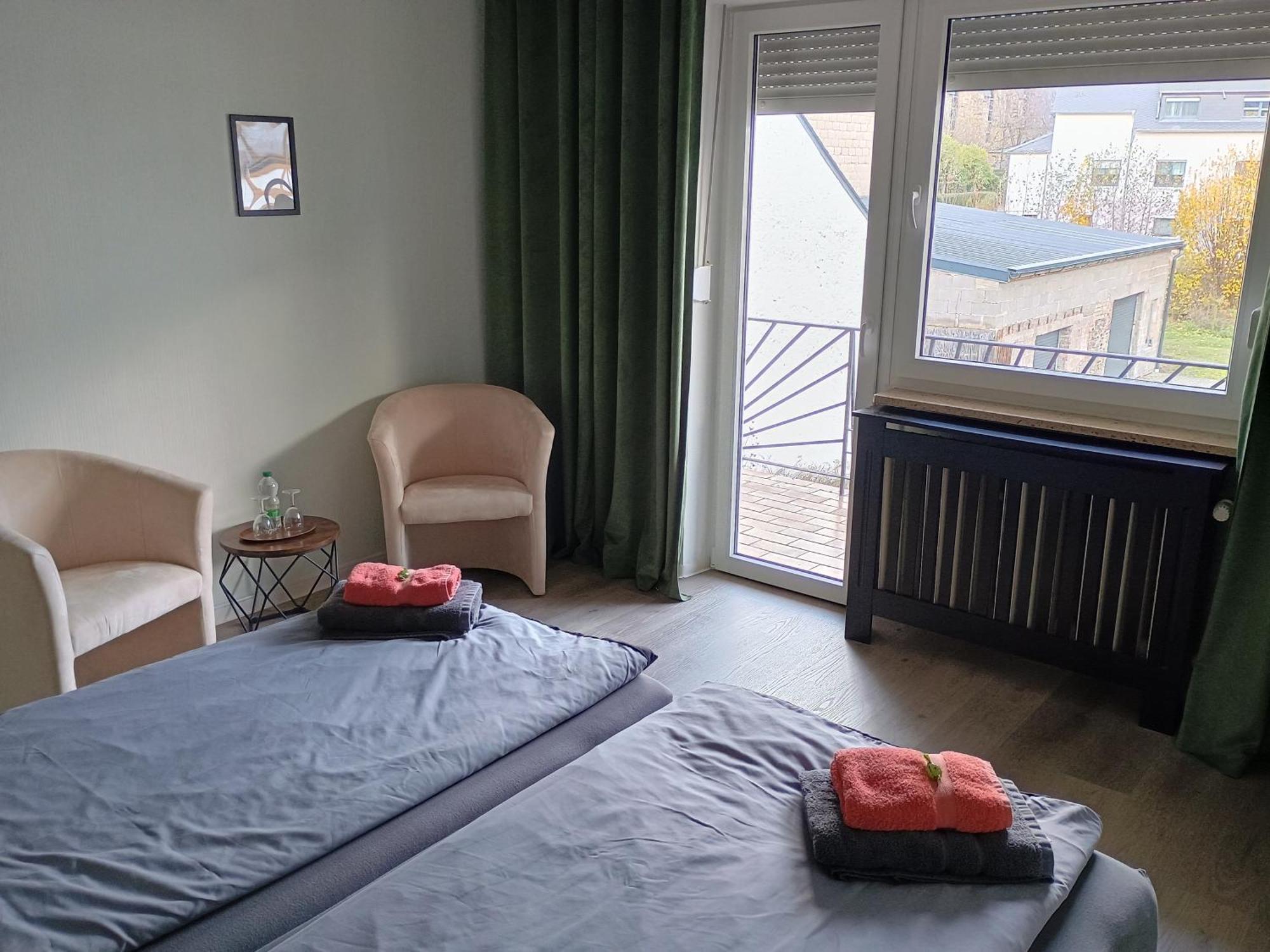 Gasthof Zur Grafschaft Veldenz Екстер'єр фото