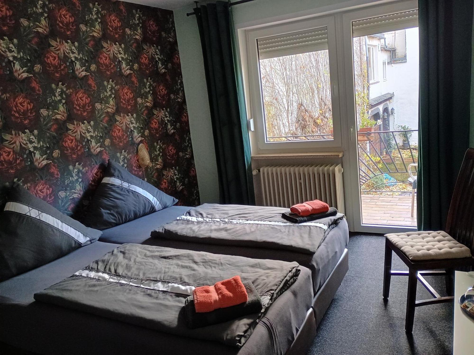 Gasthof Zur Grafschaft Veldenz Екстер'єр фото