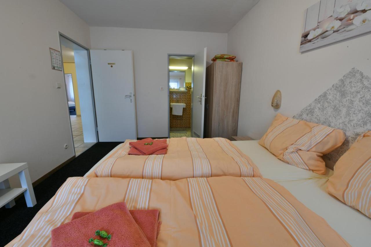 Gasthof Zur Grafschaft Veldenz Екстер'єр фото